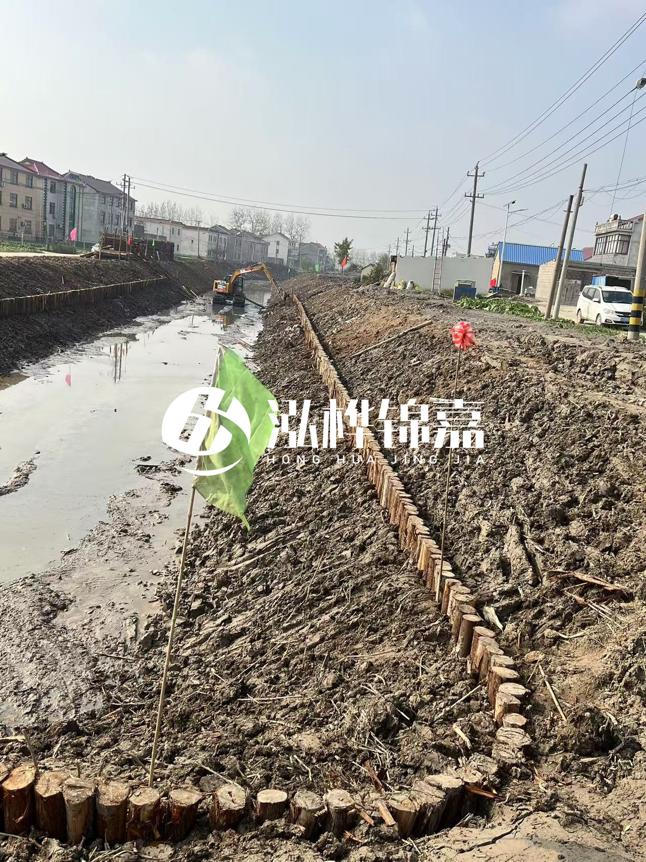 洛陽挖機(jī)打木樁專業(yè)施工-河道打木樁后如何檢查穩(wěn)固性？